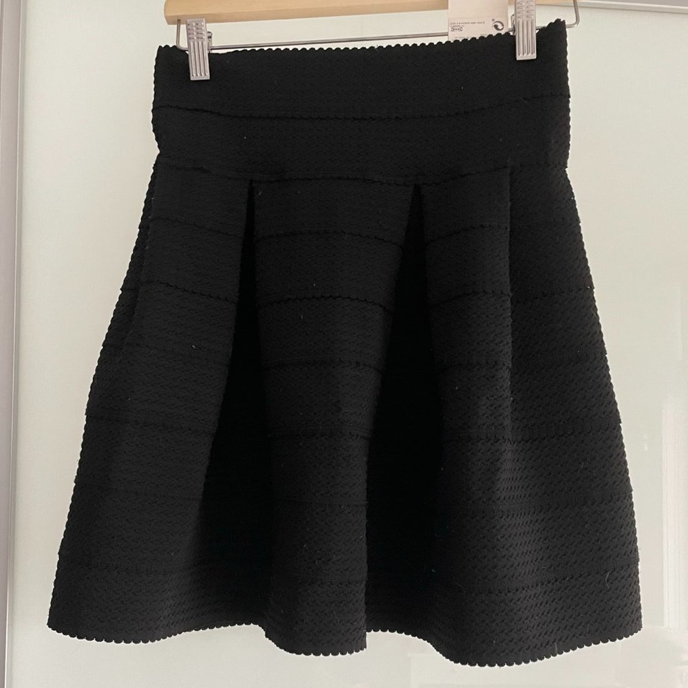 Loved, in Great Condition, Women's H&M Black Tulip Skirt sz Small S/P